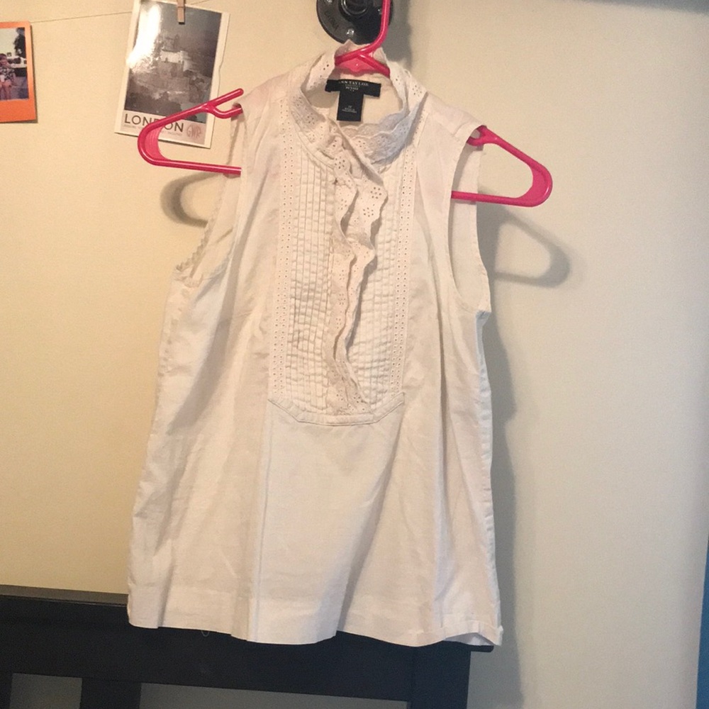 3/$17!! FLASH SALE❤️ Ann Taylor Top